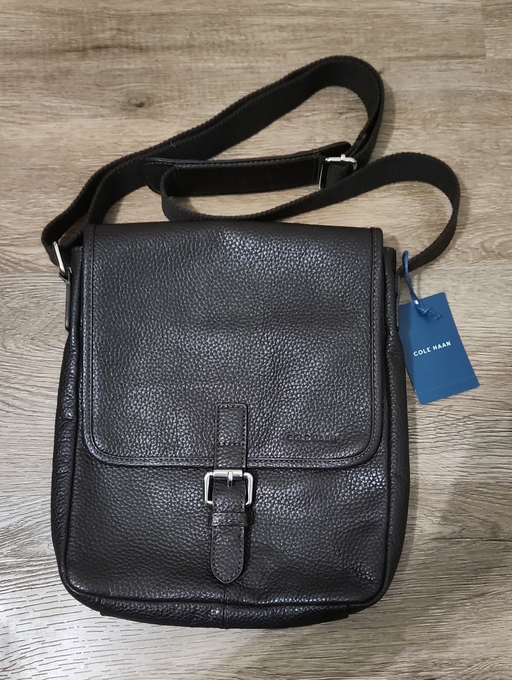 NWT! Cole Haan Wayland Reporter Messenger Bag - Pebbled Leather Dark Brown